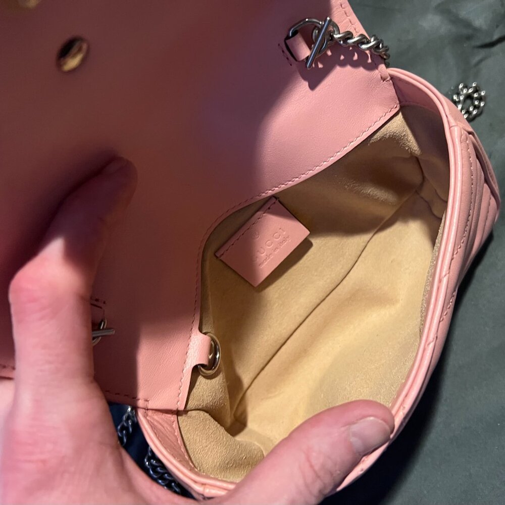 Gucci Marmont Mini Shoulder Bag Barely Used - Picture 4 of 4